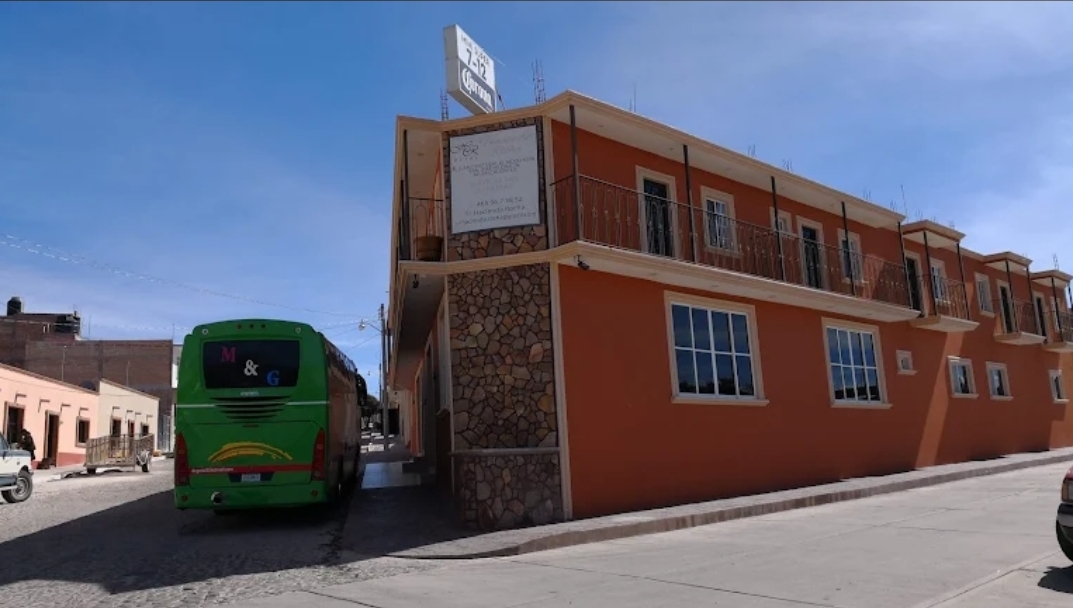 Fachada del Hotel Hacienda Rocha